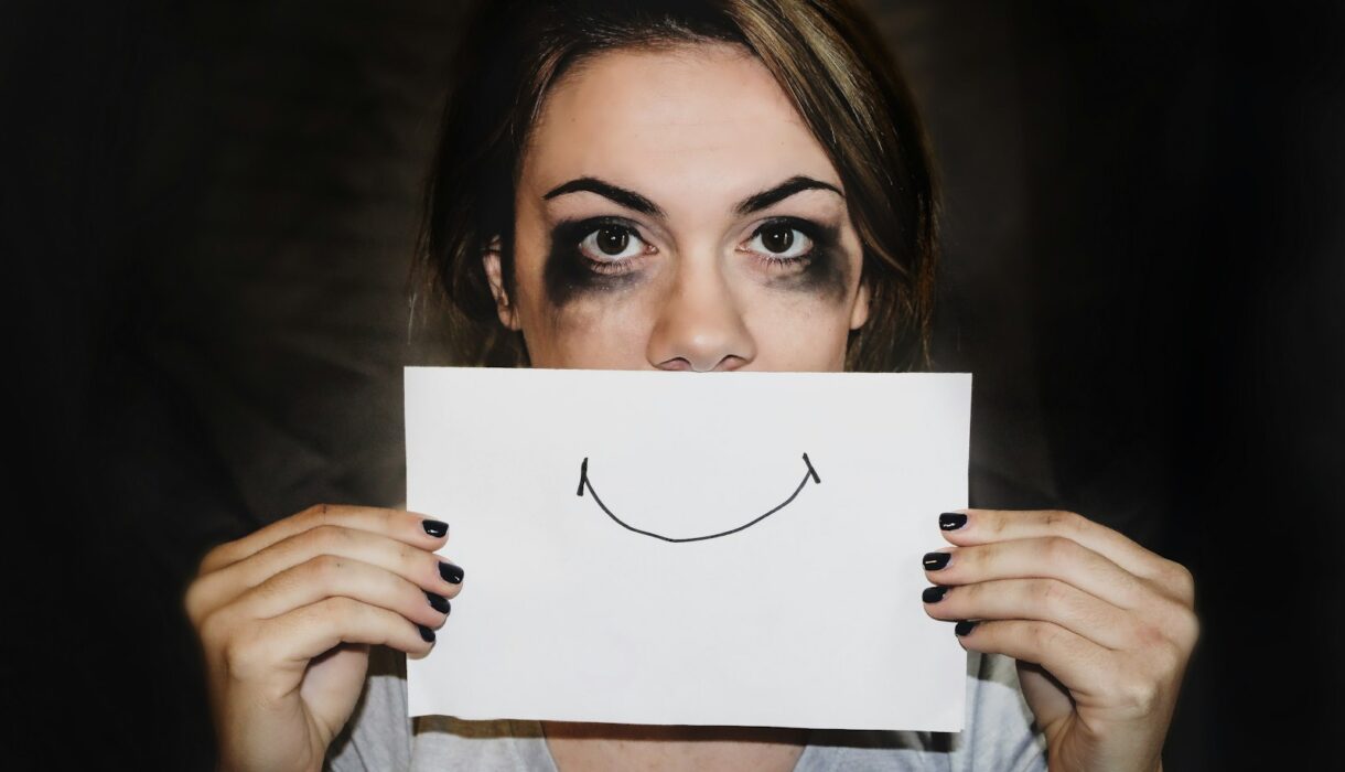Two people talking supportively during an addiction recovery session
